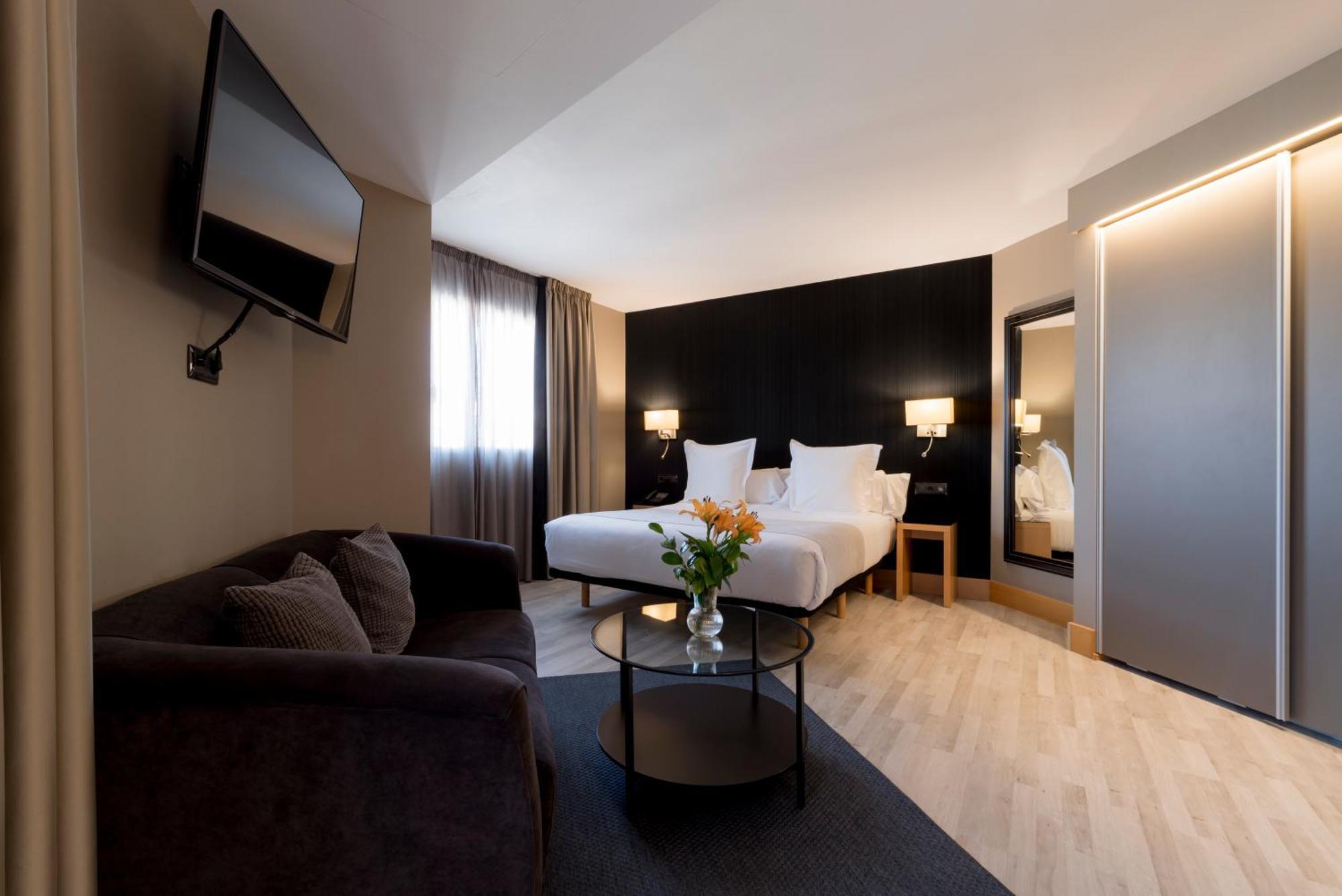 Hotel Plaza A Coruna Exterior photo